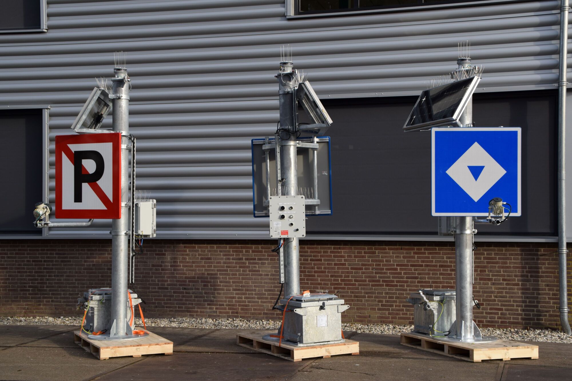 Solar power systems for port