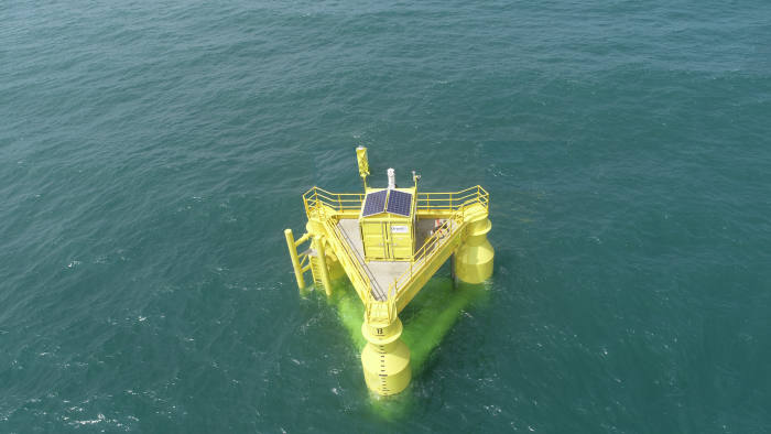 Solar power buoy
