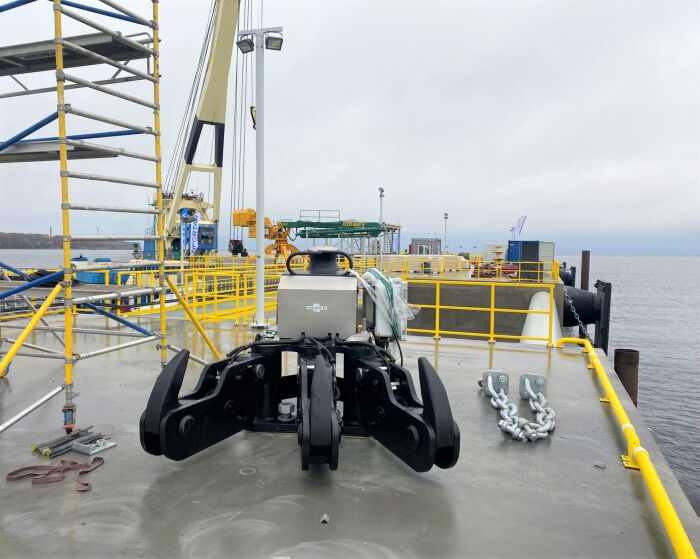 Quick release mooring hook LNG Terminal Paldiski