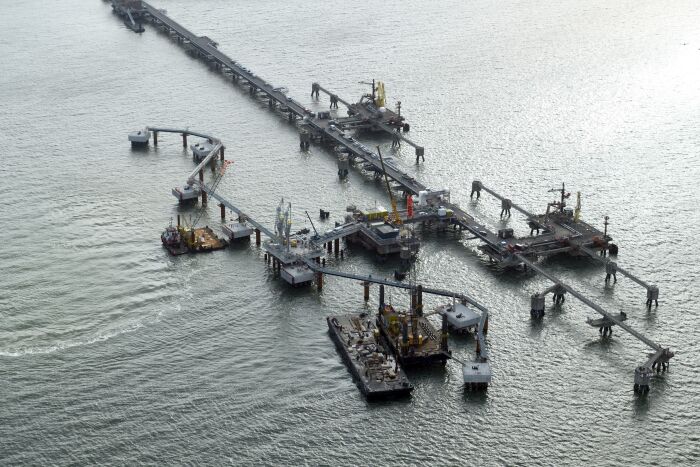 Mooring equipment Straatman LNG terminal Wilhelmshaven