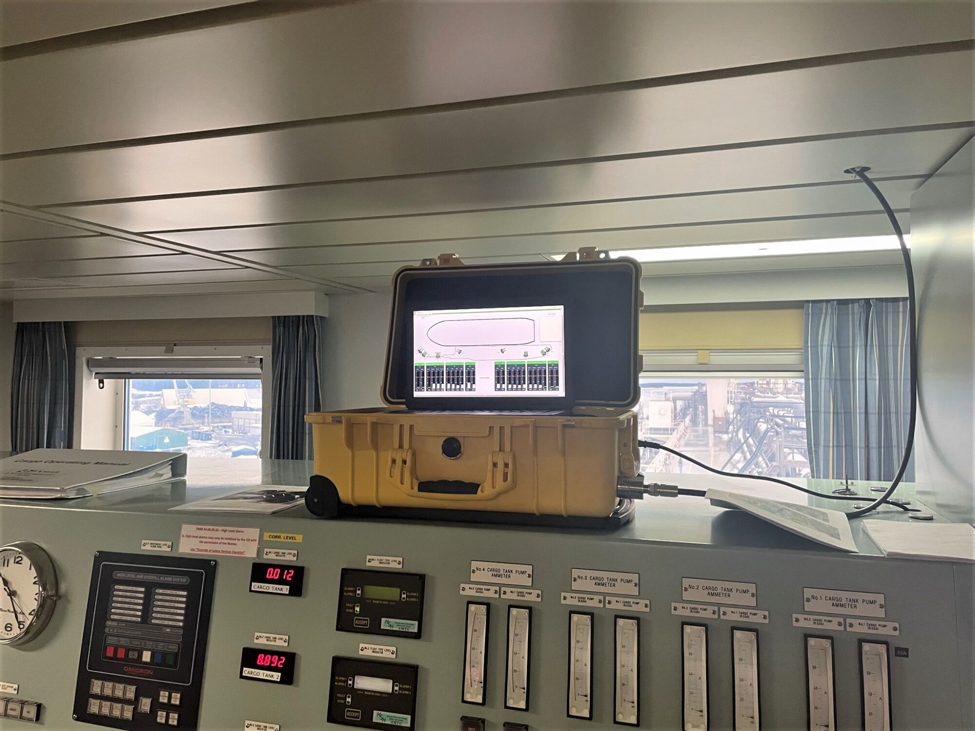 Carry on board system mooring